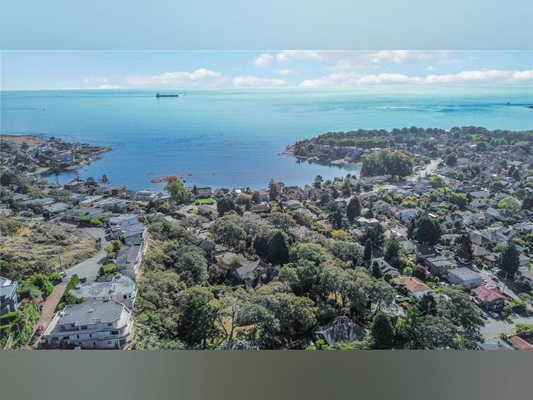 F-349 Foul Bay Road, Victoria, BC, V8S 4G6 - 25