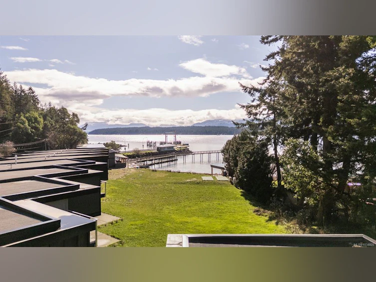 215-4305 Shingle Spit Road, Hornby Island, BC, V0R 1Z0 - 9