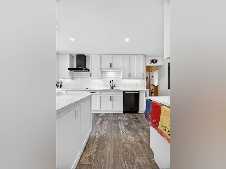 415 Dundas Street, Victoria, BC, V9A 3K1 - 11