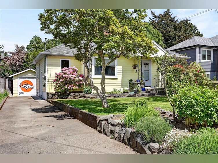 415 Dundas Street, Victoria, BC, V9A 3K1 - 2