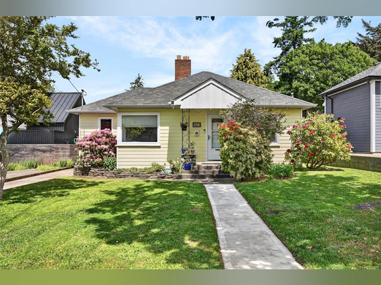 415 Dundas Street, Victoria, BC, V9A 3K1
