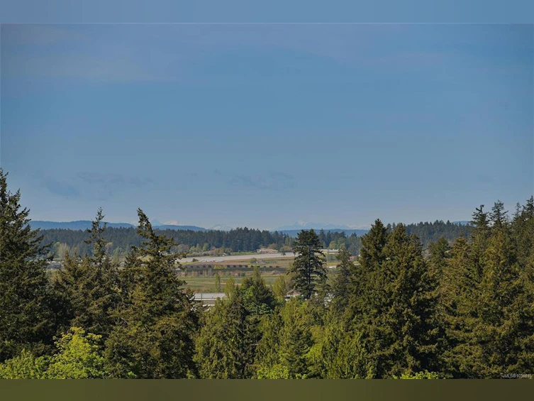 607-5332 Sayward Hill Crescent, Saanich, BC, V8Y 3H8 - 47
