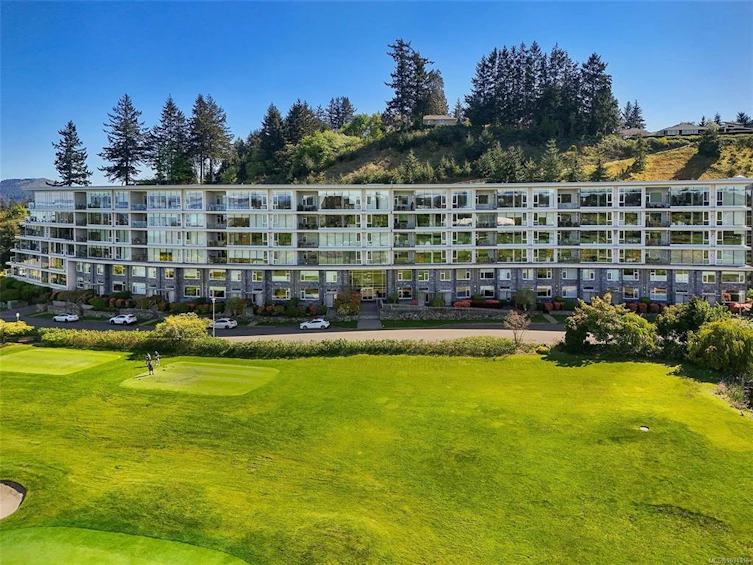 607-5332 Sayward Hill Crescent, Saanich, BC, V8Y 3H8 - 84