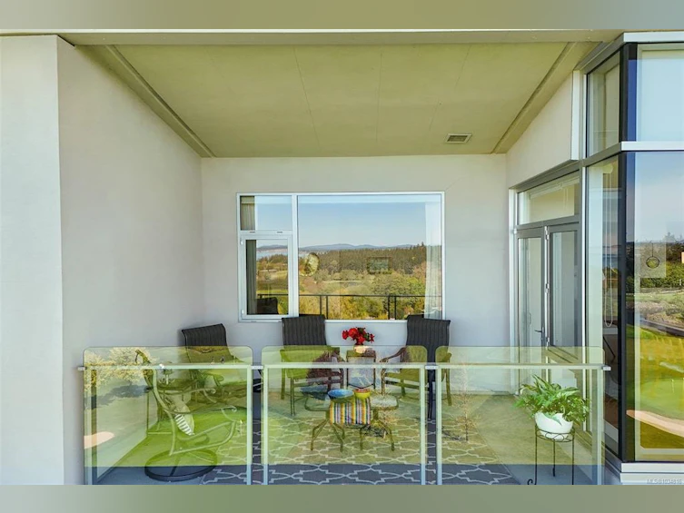 607-5332 Sayward Hill Crescent, Saanich, BC, V8Y 3H8 - 29