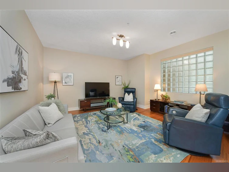 607-5332 Sayward Hill Crescent, Saanich, BC, V8Y 3H8 - 70