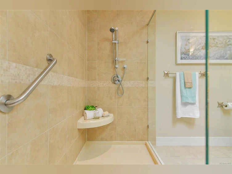 607-5332 Sayward Hill Crescent, Saanich, BC, V8Y 3H8 - 56