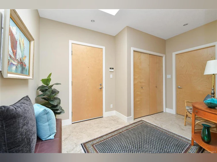 607-5332 Sayward Hill Crescent, Saanich, BC, V8Y 3H8 - 13