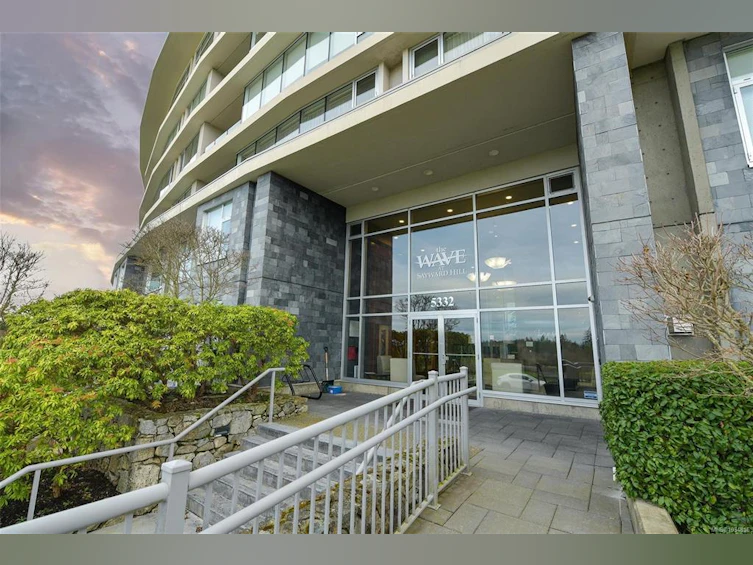 607-5332 Sayward Hill Crescent, Saanich, BC, V8Y 3H8 - 7
