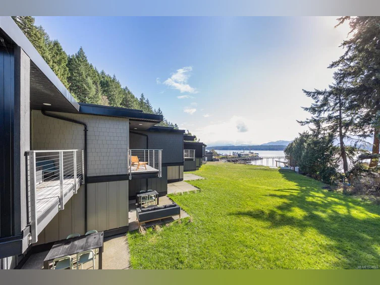 213-4305 Shingle Spit Road, Hornby Island, BC, V0R 1Z0 - 4
