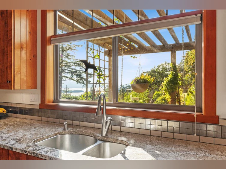 248 Suneagle Drive, Salt Spring Island, BC, V8K 1E5 - 8