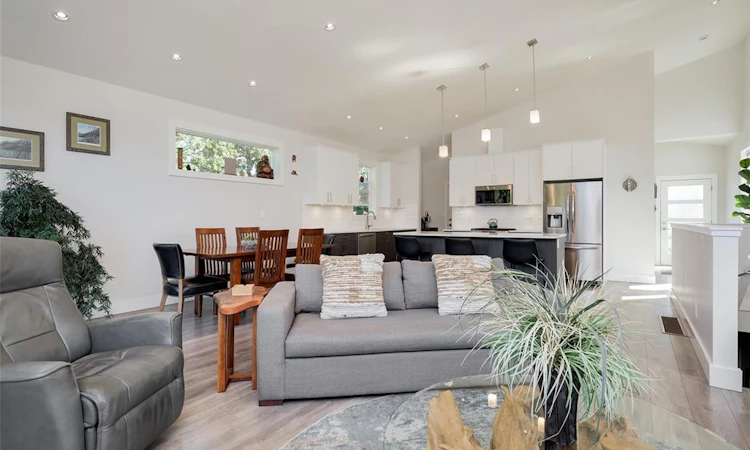 2448 Prospector Way