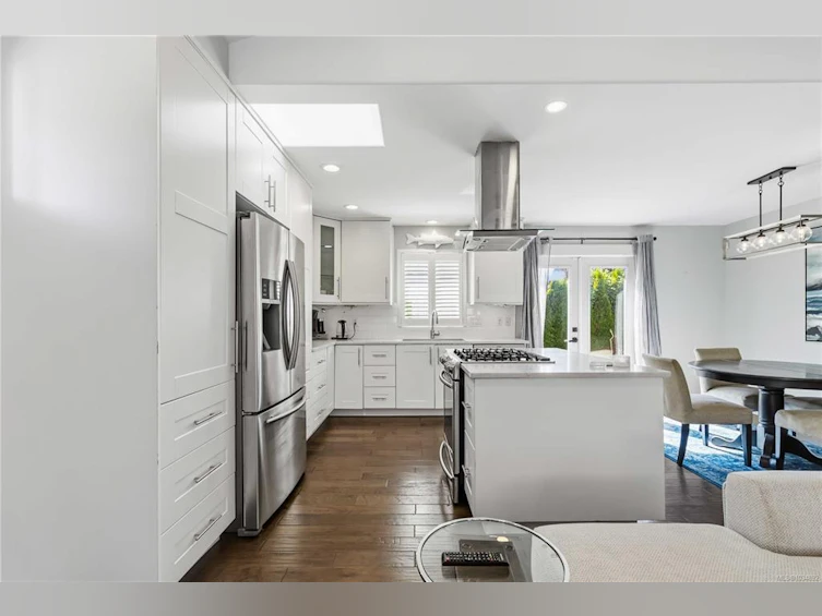 2508 Shakespeare Street, Victoria, BC, V8R 4G5 - 9