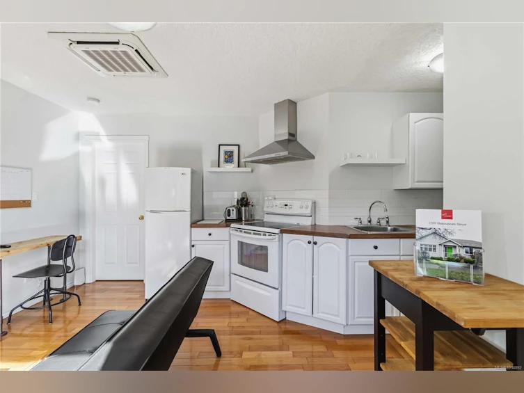 2508 Shakespeare Street, Victoria, BC, V8R 4G5 - 24