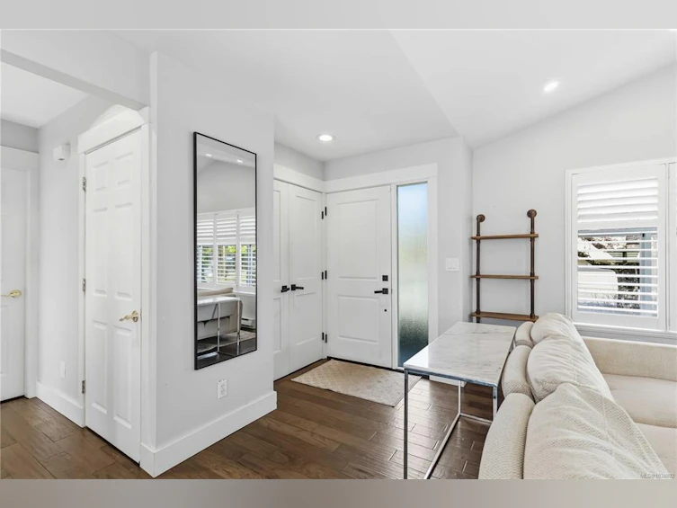 2508 Shakespeare Street, Victoria, BC, V8R 4G5 - 4