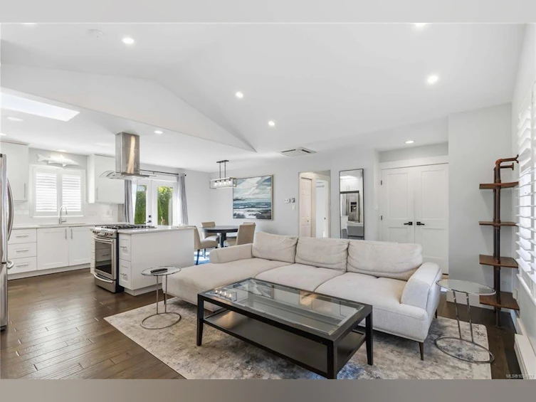 2508 Shakespeare Street, Victoria, BC, V8R 4G5 - 8
