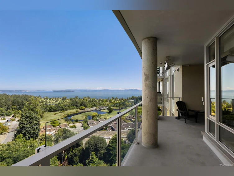 602-5388 Hill Rise Terrace, Saanich, BC, V8Y 3K3 - 2