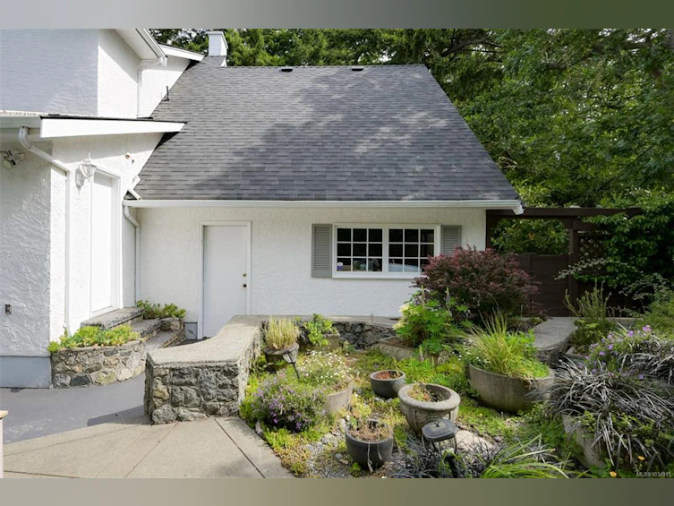 2861 Tudor Avenue, Saanich, BC, V8N 1L6 - 48