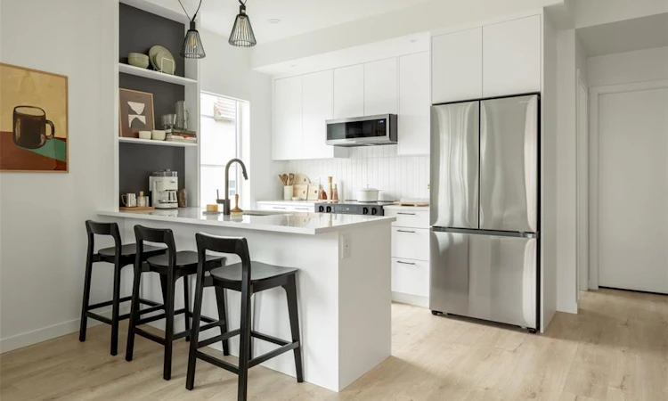 205-1075 Tillicum Road