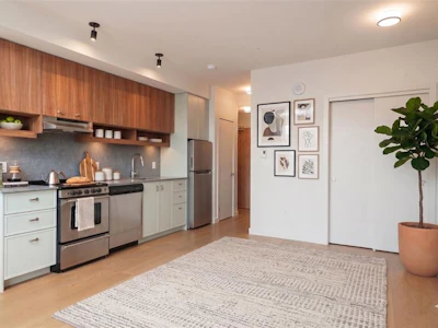 210-629 Speed Avenue - 5