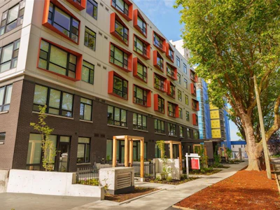 210-629 Speed Avenue - 3