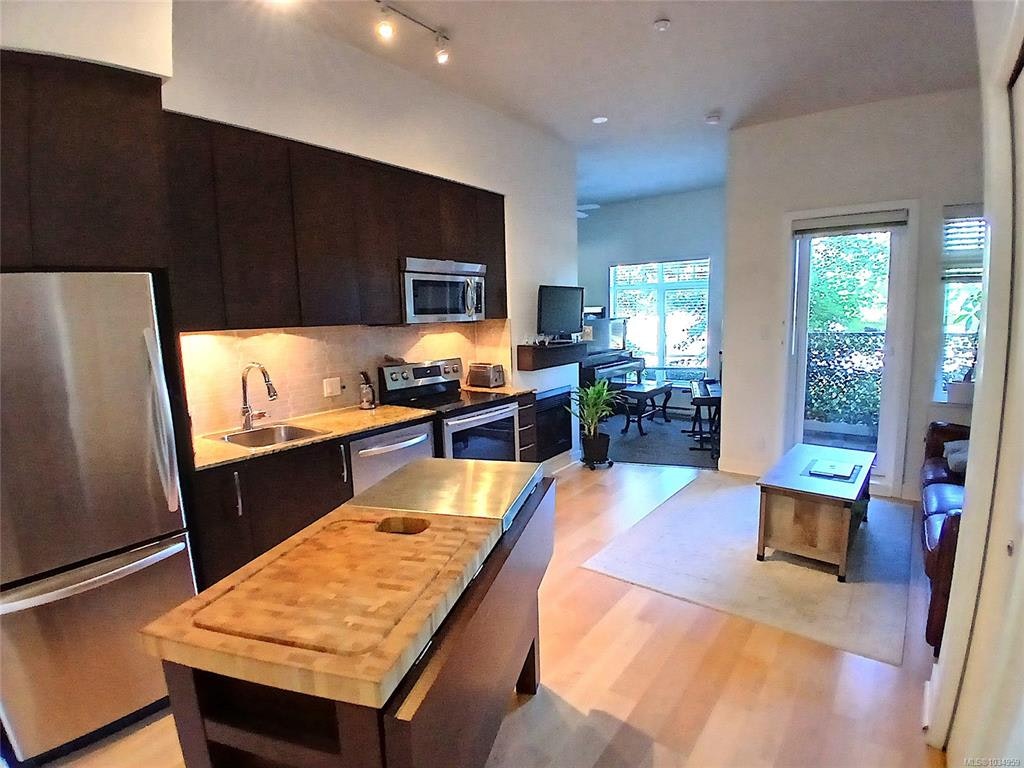 119-1395 Bear Mountain Pkwy, Langford, BC, V9B 0E1