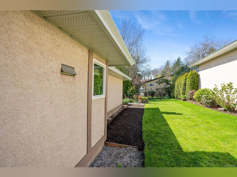 20-4120 Interurban Road, Saanich, BC, V8Z 6W7 - 30