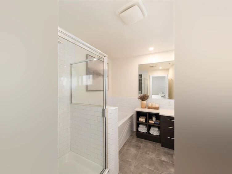 2-1234 Johnson Street, Victoria, BC, V8V 3P1 - 23
