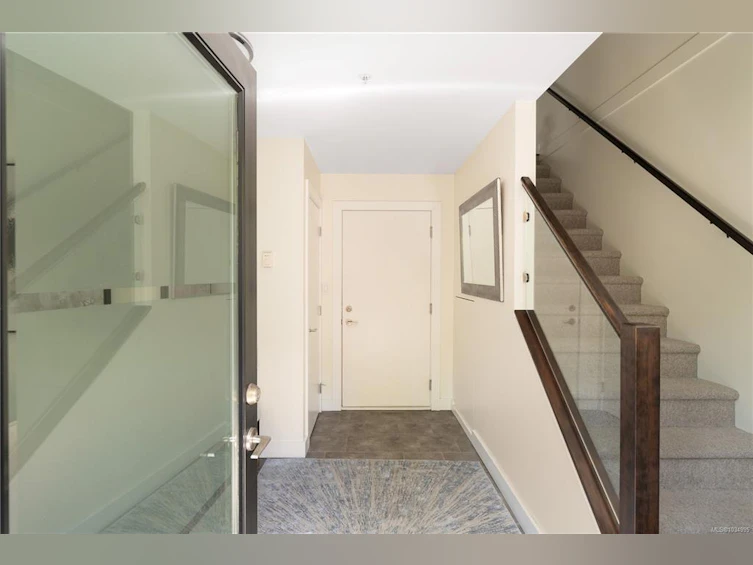2-1234 Johnson Street, Victoria, BC, V8V 3P1 - 5