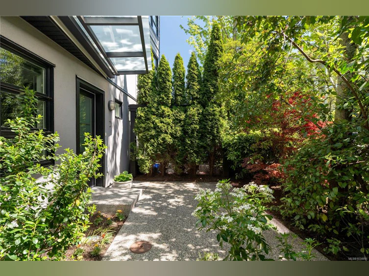 2-1234 Johnson Street, Victoria, BC, V8V 3P1 - 4