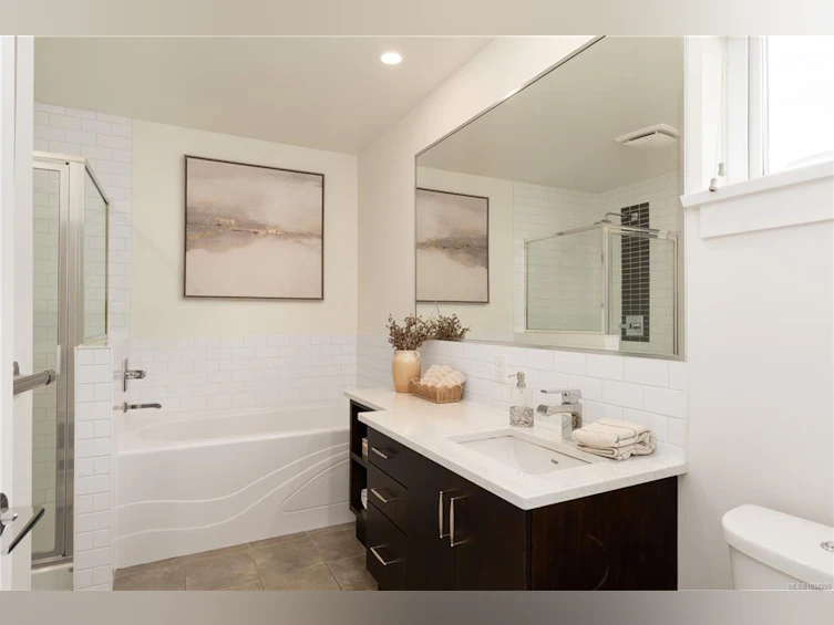 2-1234 Johnson Street, Victoria, BC, V8V 3P1 - 21