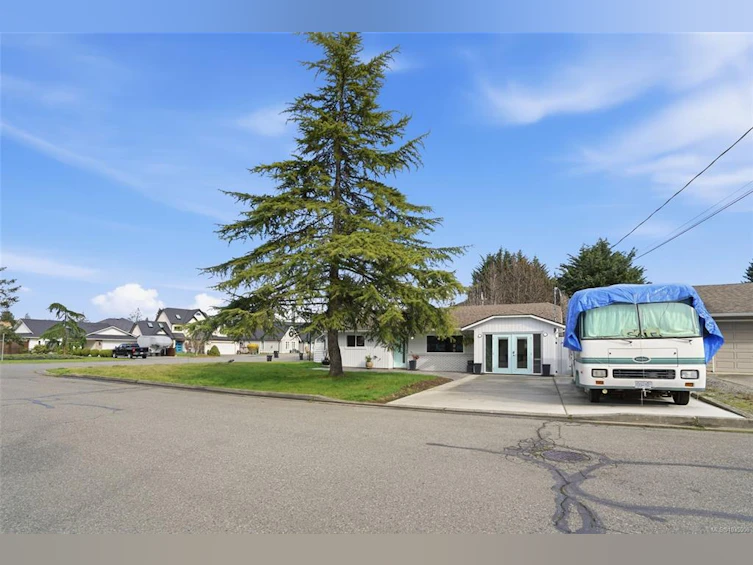 668 Foster Drive, Parksville, BC, V9P 1A8 - 11