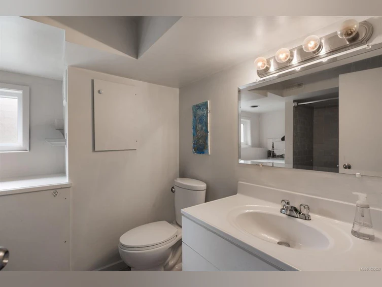 1233 Roy Road, Saanich, BC, V8Z 2X8 - 28