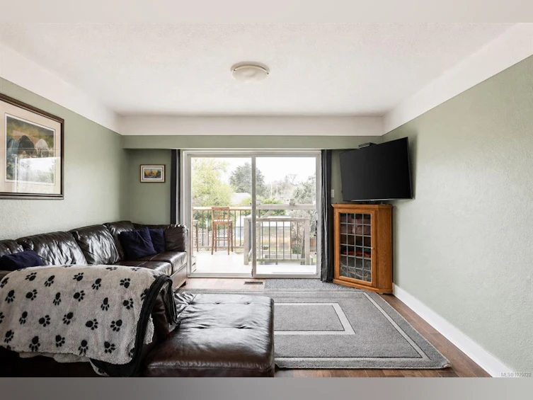 1233 Roy Road, Saanich, BC, V8Z 2X8 - 13