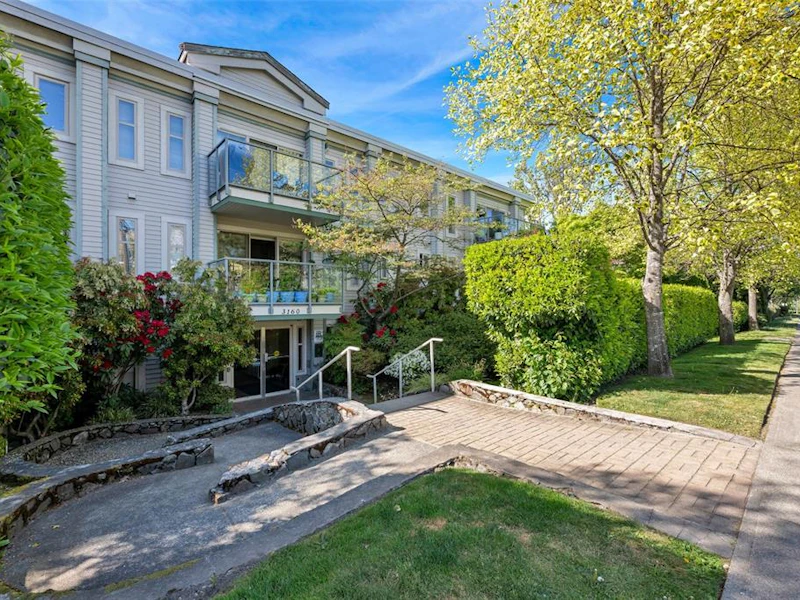 205 - 3160 Albina Street, Saanich BC V9A 1Z5