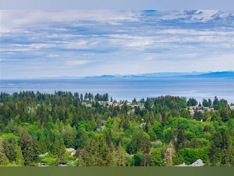 1307 Woodland Drive, French Creek, BC, V9P 1Z2 - 22