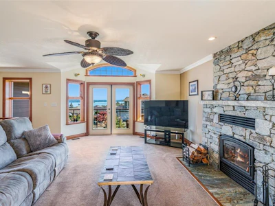 526 Douglas Place - 4