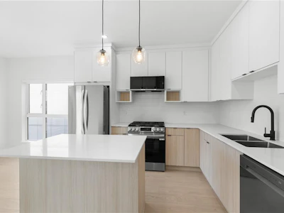 317-2629 Millstream Road - 2