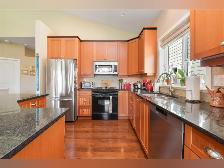 523 Caselton Place, Saanich, BC, V8Z 7Y5 - 7