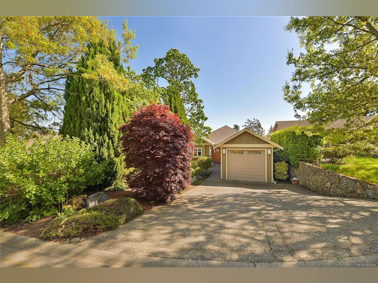 523 Caselton Place, Saanich, BC, V8Z 7Y5 - 68