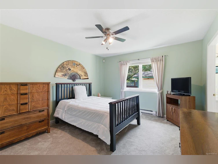 704 Ermineskin Avenue, Parksville, BC, V9P 2L4 - 6