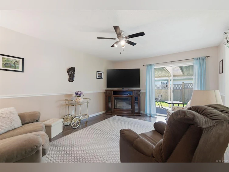 704 Ermineskin Avenue, Parksville, BC, V9P 2L4 - 5