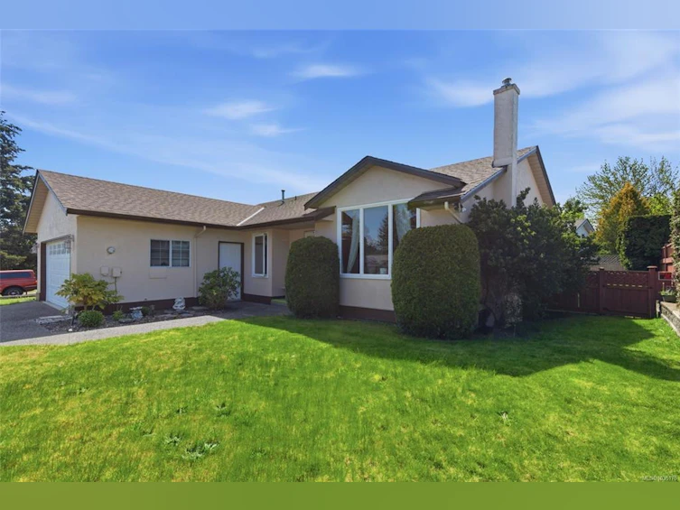 704 Ermineskin Avenue, Parksville, BC, V9P 2L4 - 10