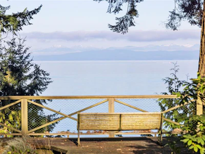 5171 W Island Highway - 4