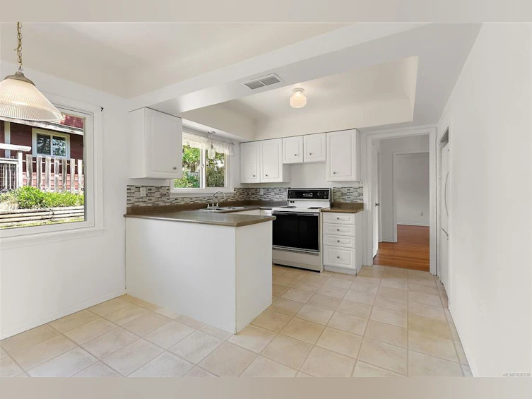 1290 Derby Road, Saanich, BC, V8P 1S8 - 22