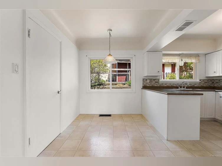 1290 Derby Road, Saanich, BC, V8P 1S8 - 23