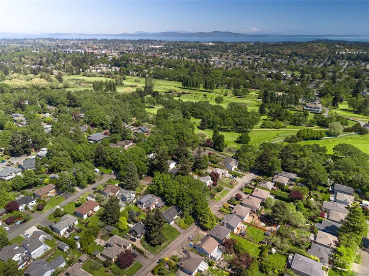 1290 Derby Road, Saanich, BC, V8P 1S8 - 44