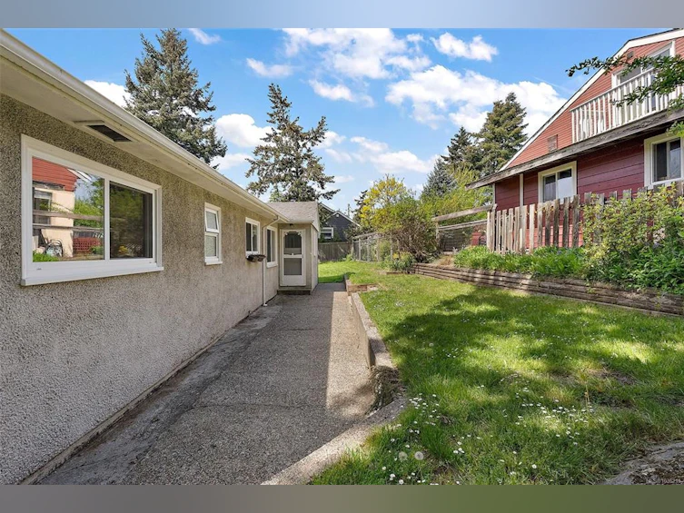 1290 Derby Road, Saanich, BC, V8P 1S8 - 9