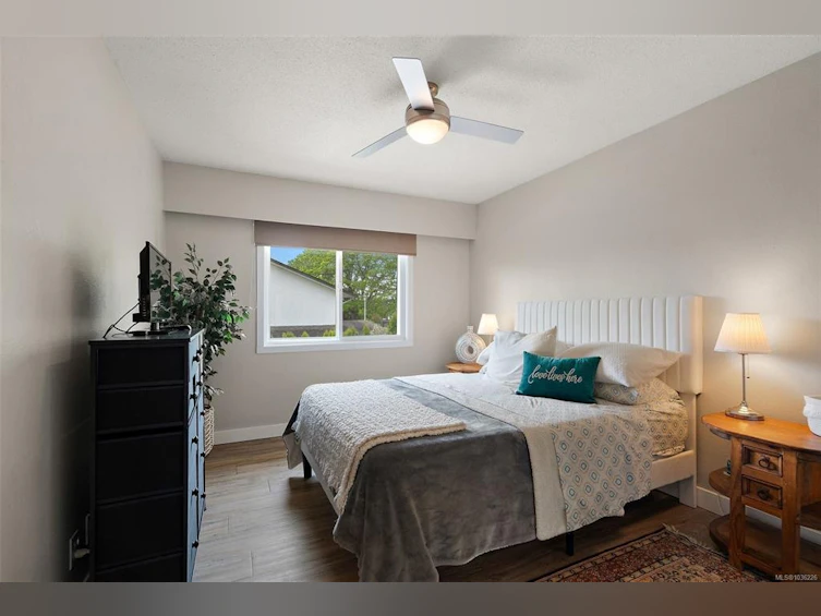 1645 San Juan Avenue, Saanich, BC, V8N 5G2 - 13