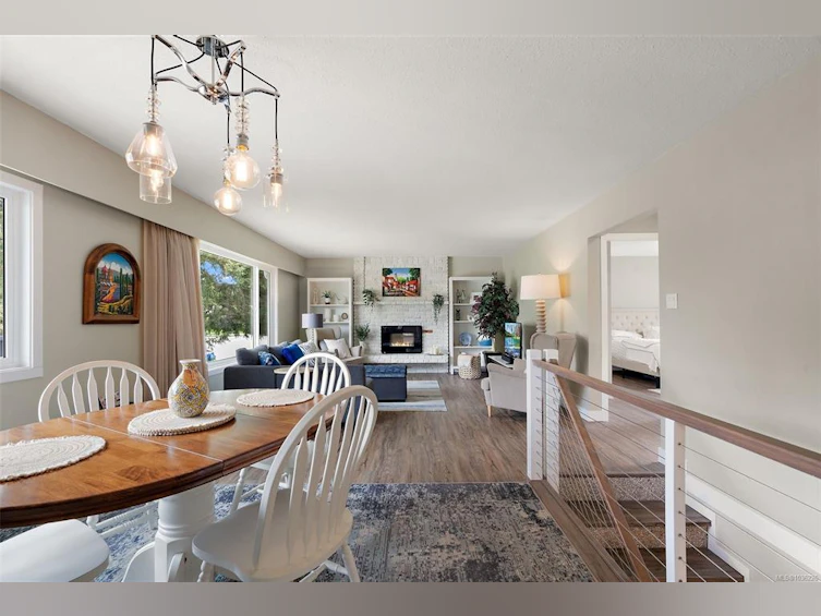 1645 San Juan Avenue, Saanich, BC, V8N 5G2 - 7