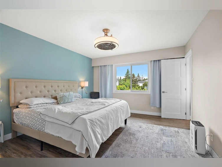1645 San Juan Avenue, Saanich, BC, V8N 5G2 - 11